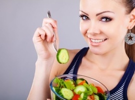 Кто больше подвержен изжоге: мясоеды, веганы или сыроеды?